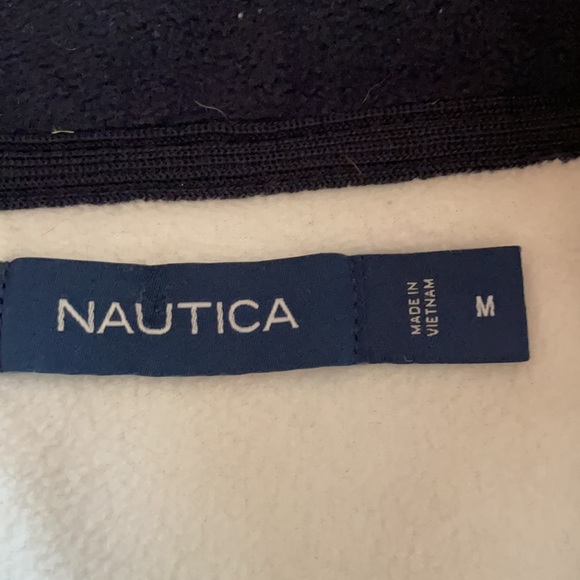I am selling a White Nautica zip up jacket. - Picture 3 of 3